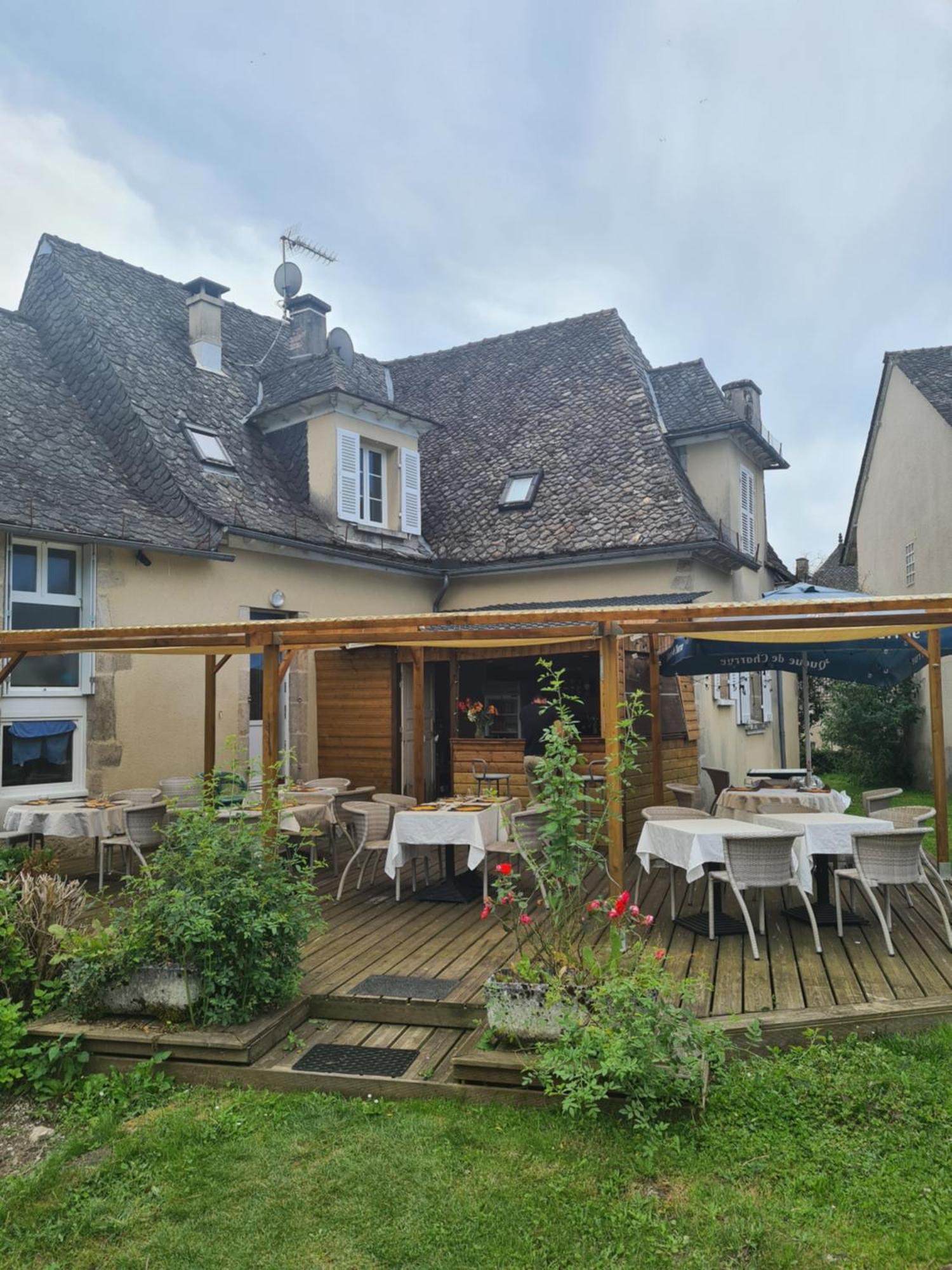 Hotel Saint Julien Aux Bois Kültér fotó